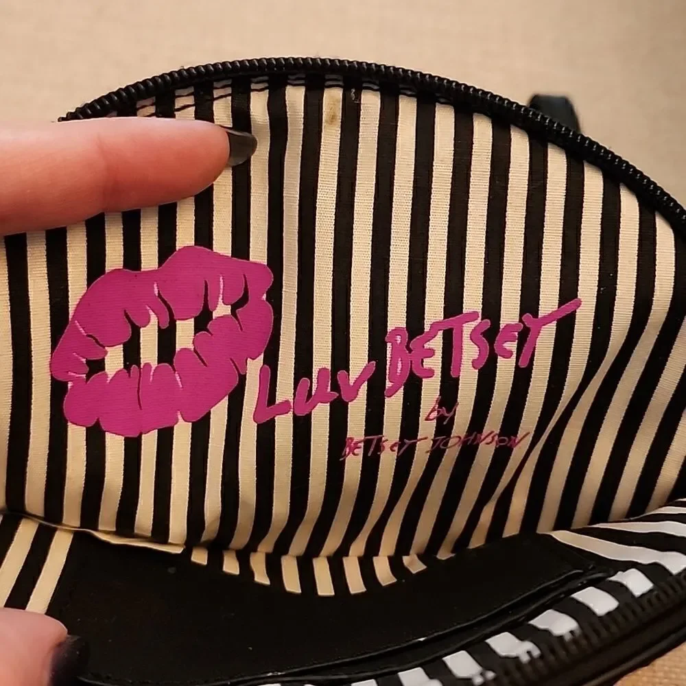Betsey Johnson French Bulldog Wristlet Purse/wallet